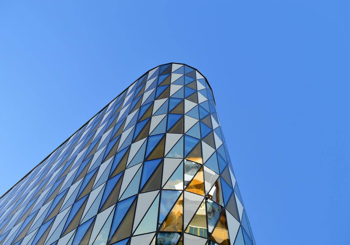 一“齐”登场，齐达内中国行亮相FC足球发布会，现场收获皇马球迷热烈致敬